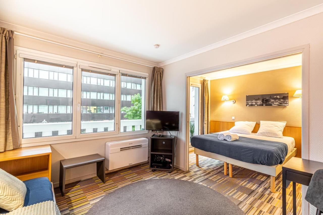 Paris Expo Apart Hotel - Porte De Versailles - 2R & Parking อิซซีเลมูลิโนต์ ภายนอก รูปภาพ