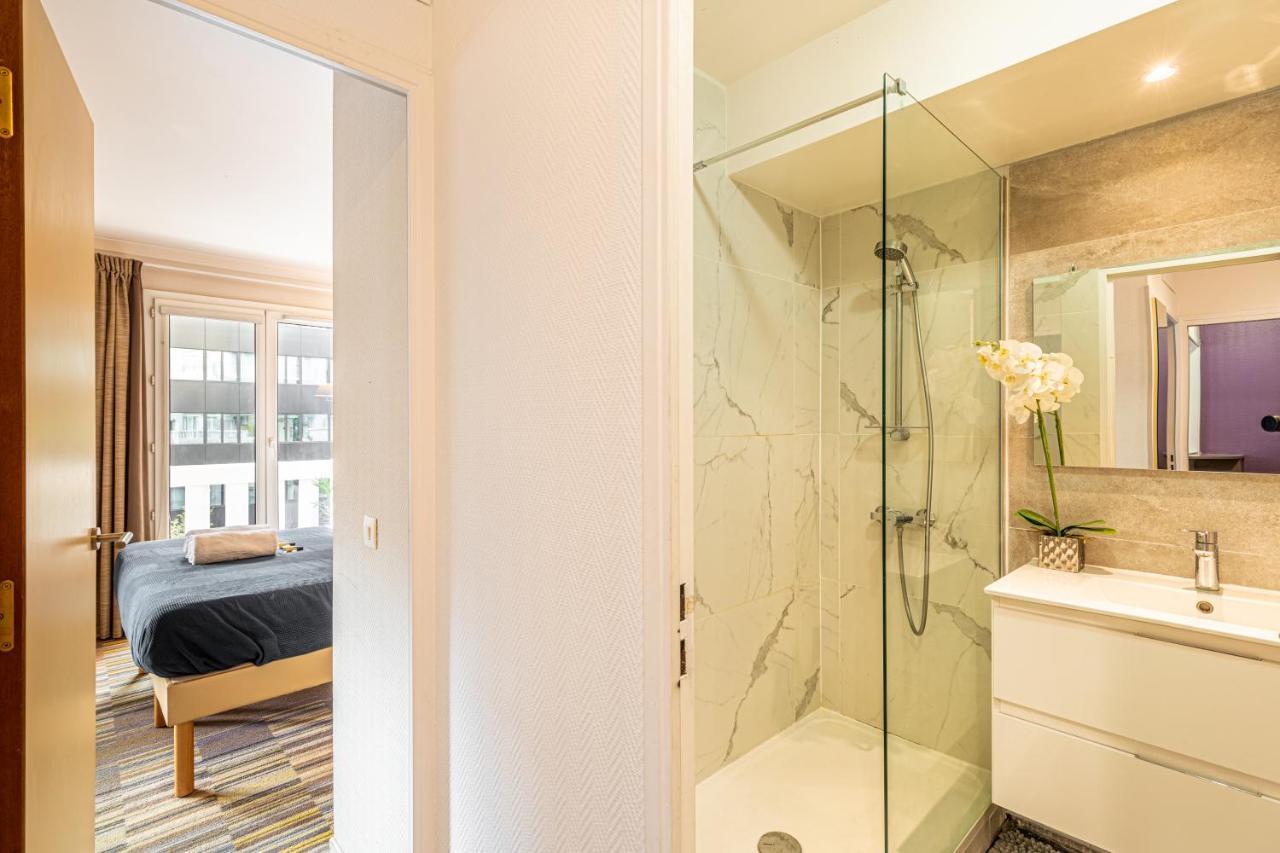 Paris Expo Apart Hotel - Porte De Versailles - 2R & Parking อิซซีเลมูลิโนต์ ภายนอก รูปภาพ